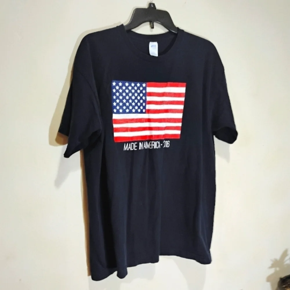 Made in America Dark Blue USA Flag Shirt. Unisex. Size Large. C173​​​​​